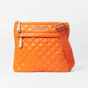 Metro Flat Crossbody